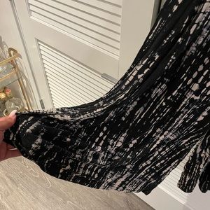 Beautiful super soft jumpsuit with pockets. Great for a casual day!